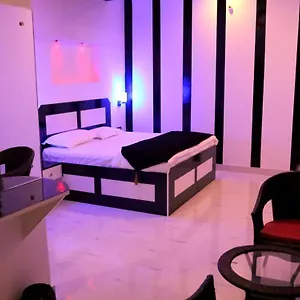 Hotel V Chambal Paradise ***